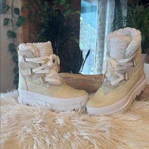 JOAN FRWD™ COZY Women's Waterproof Boot